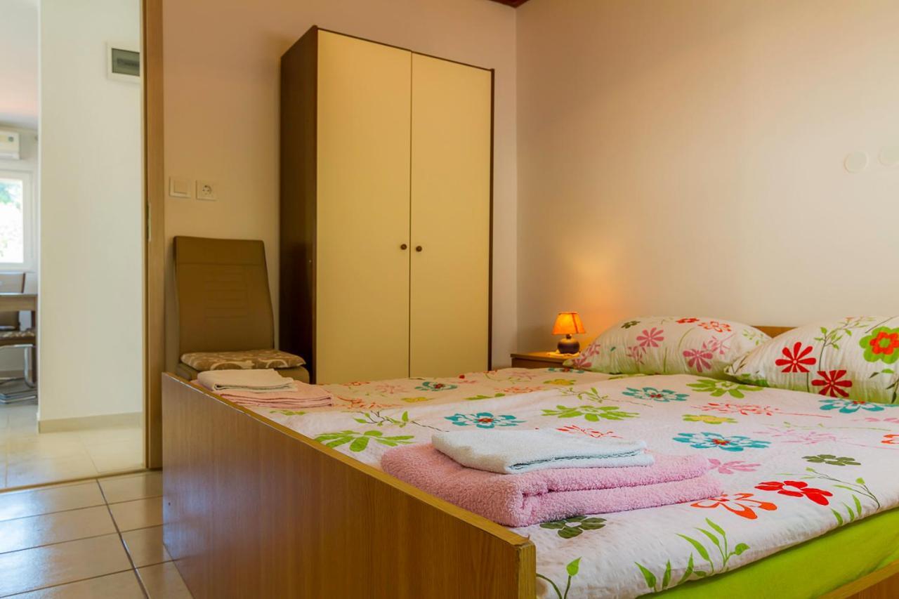 Apartment Tariba Supetarska Draga Bagian luar foto